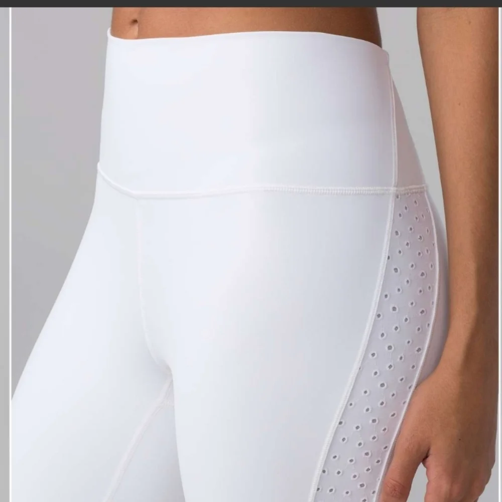 Lululemon Athletica White Ornate Crop 17